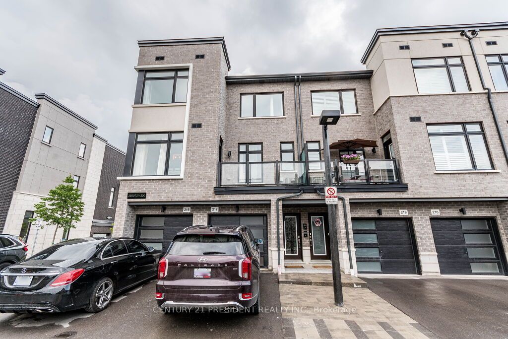 2550 Castlegate Crossing, #220