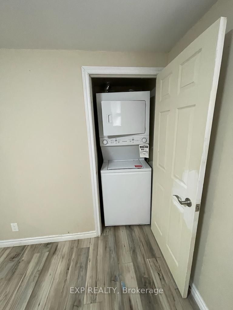 43 Pogson Drive W
