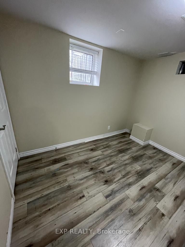 43 Pogson Drive W