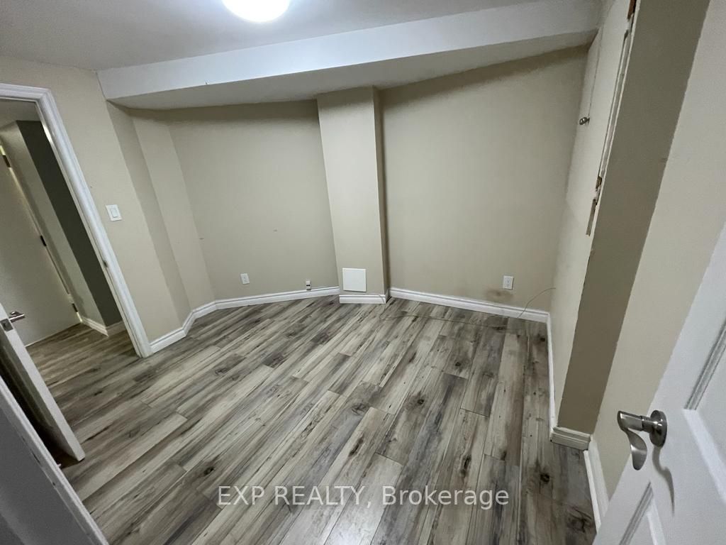 43 Pogson Drive W