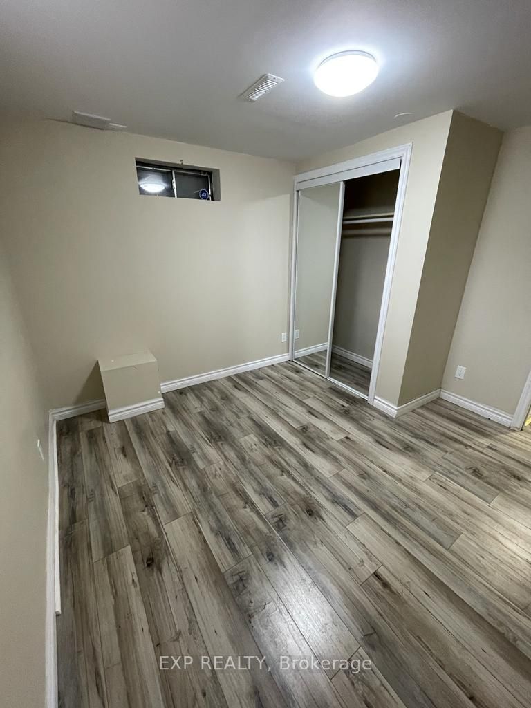 43 Pogson Drive W