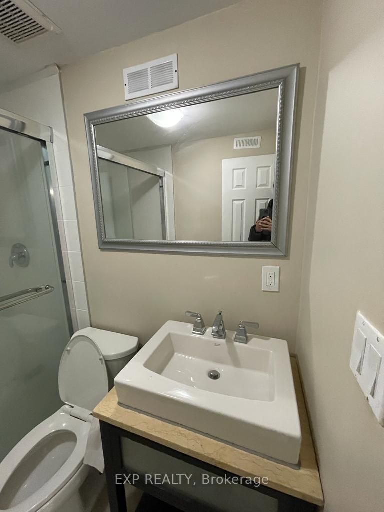 43 Pogson Drive W