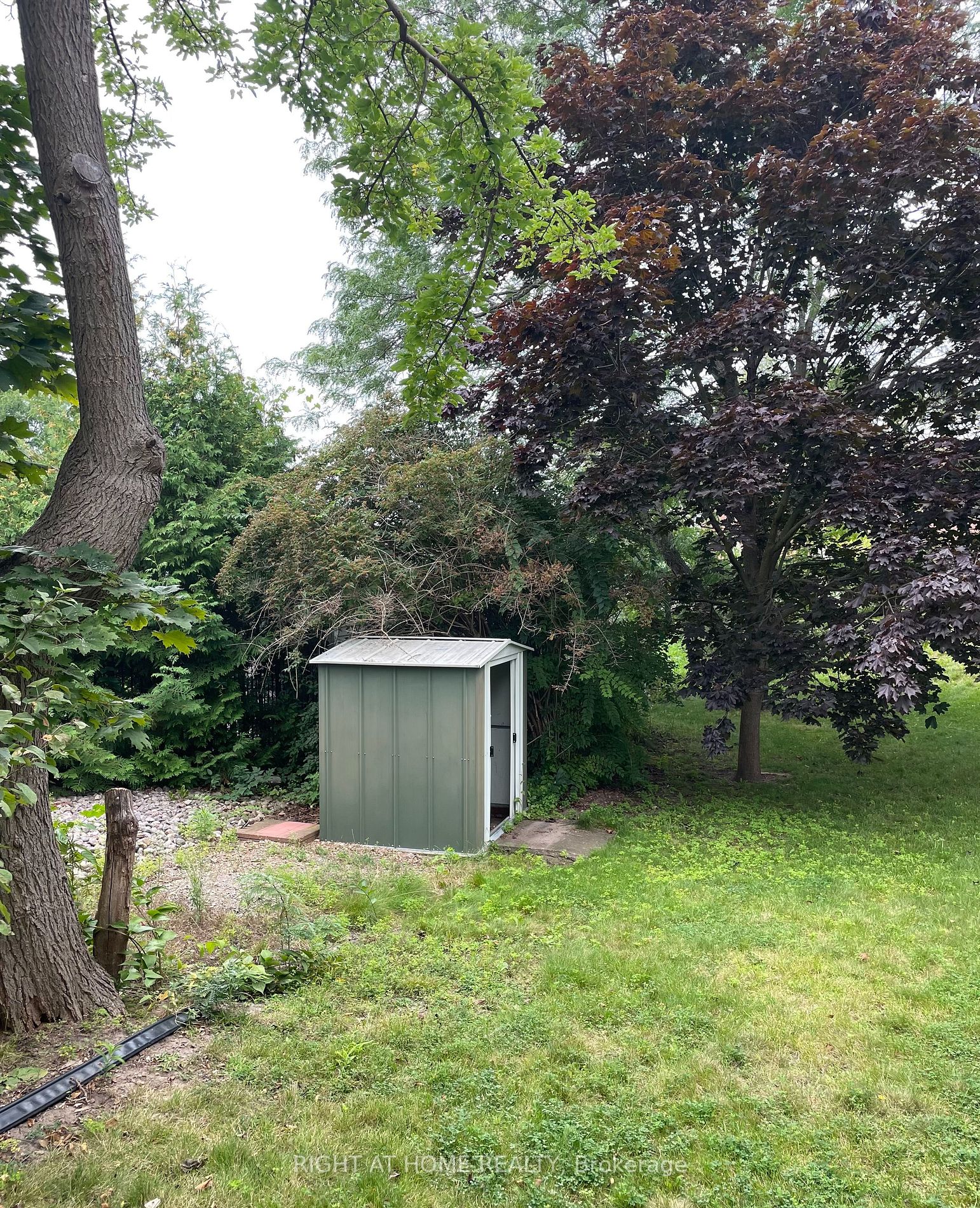 144 Hillcrest Dr