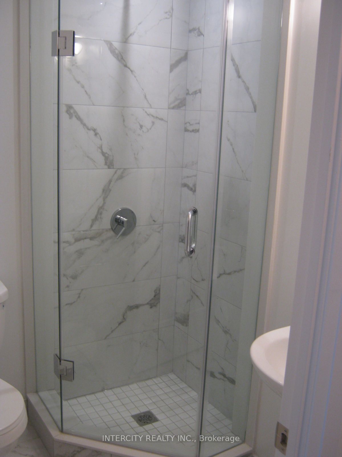 3220 Sheppard Ave E, #410