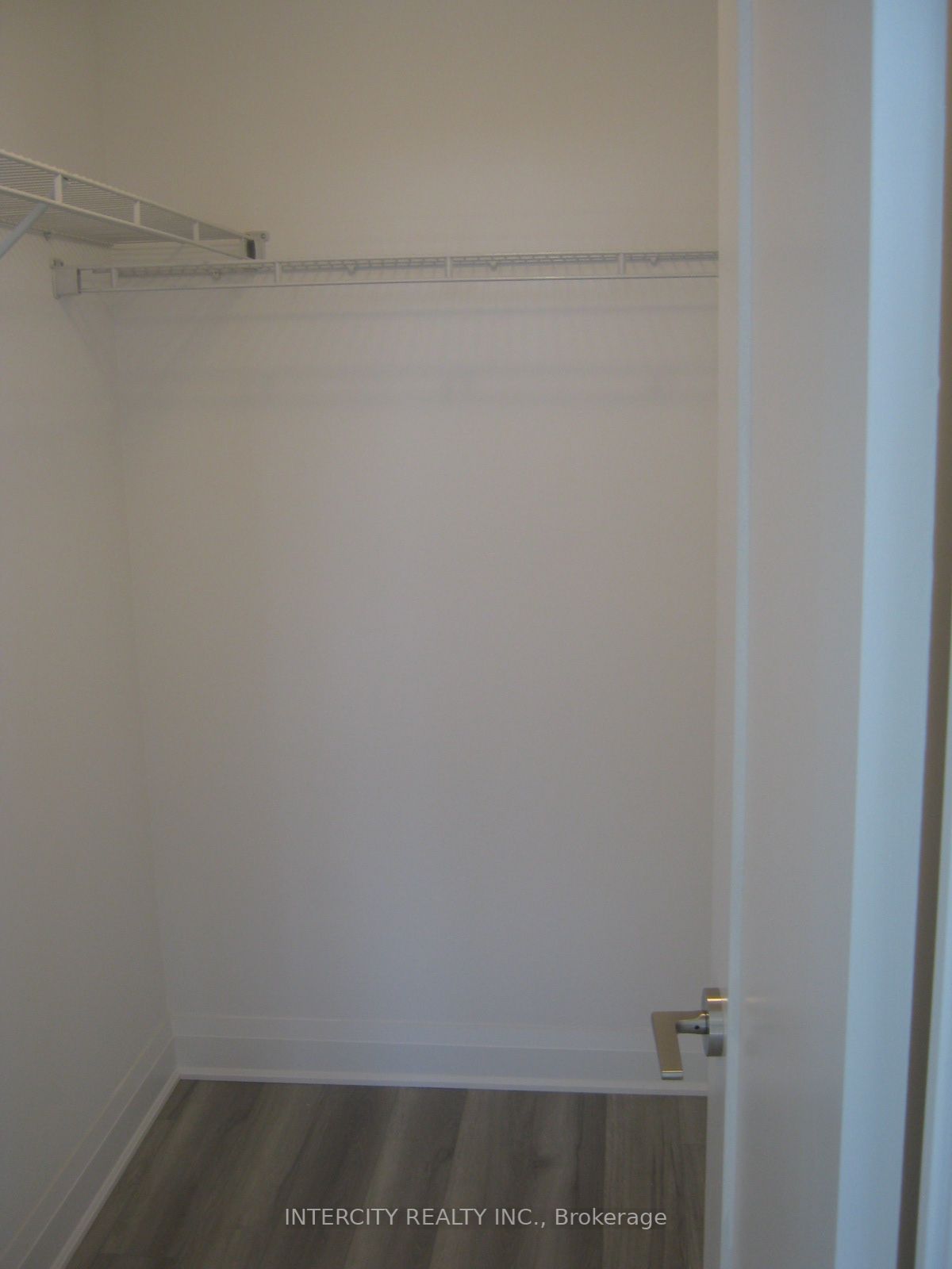 3220 Sheppard Ave E, #410