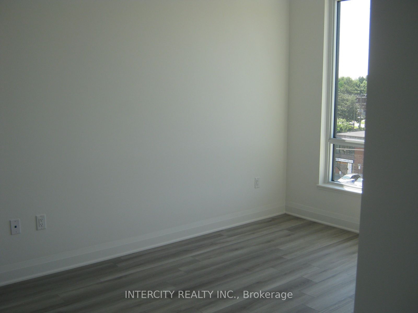 3220 Sheppard Ave E, #410