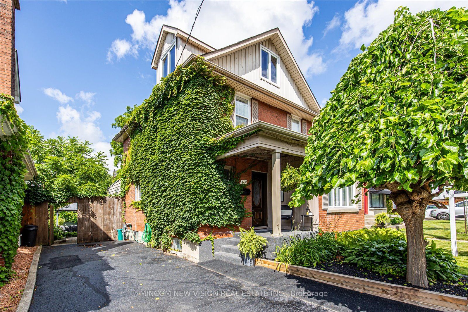 312 Golf St