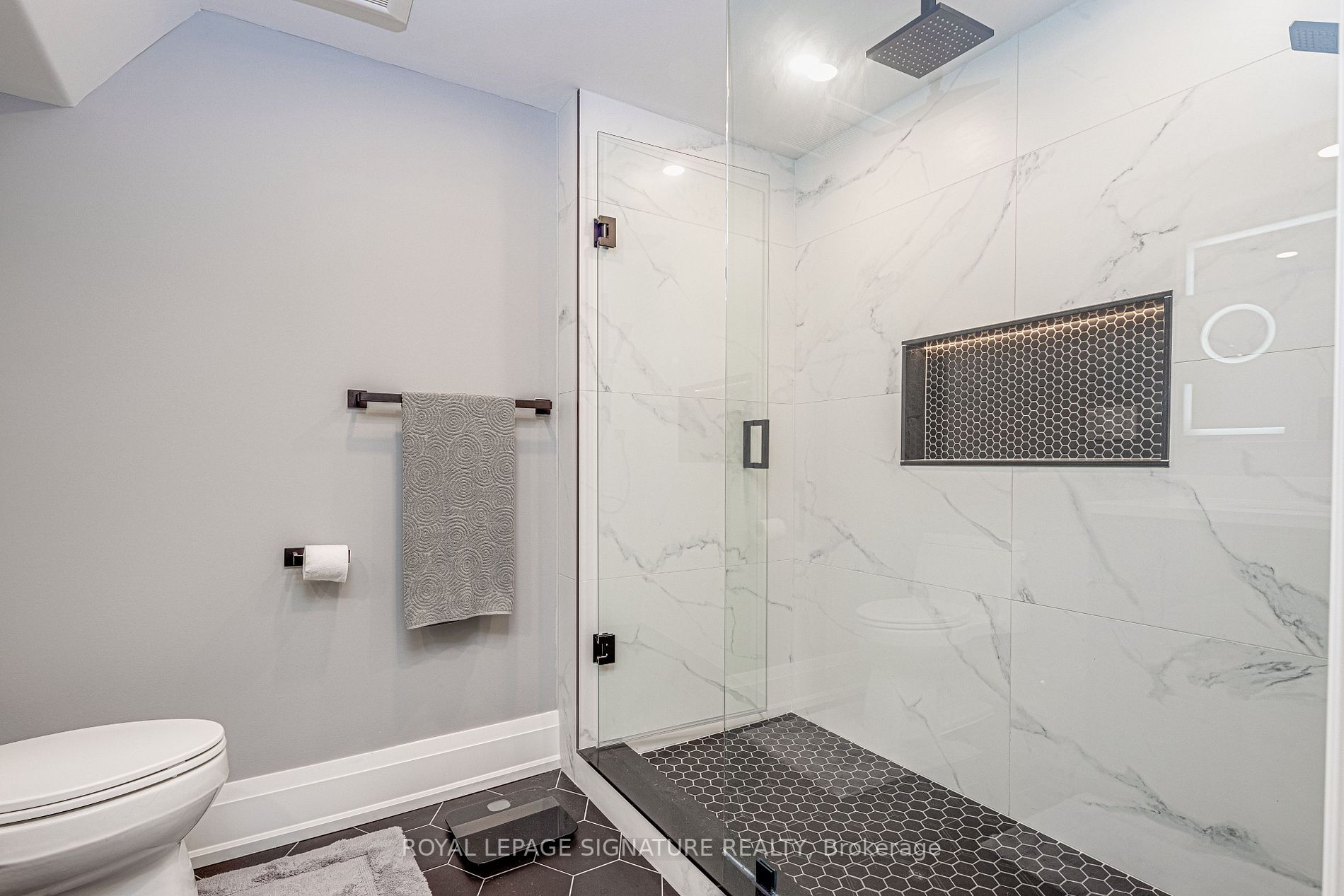 23 Starfire Drive