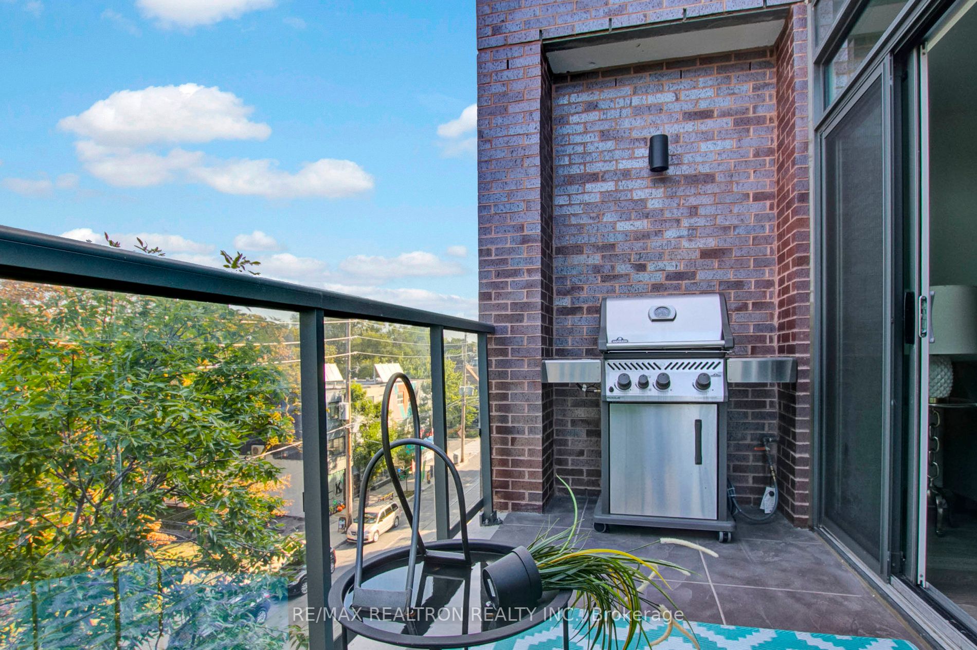 1331 Queen St E, #511