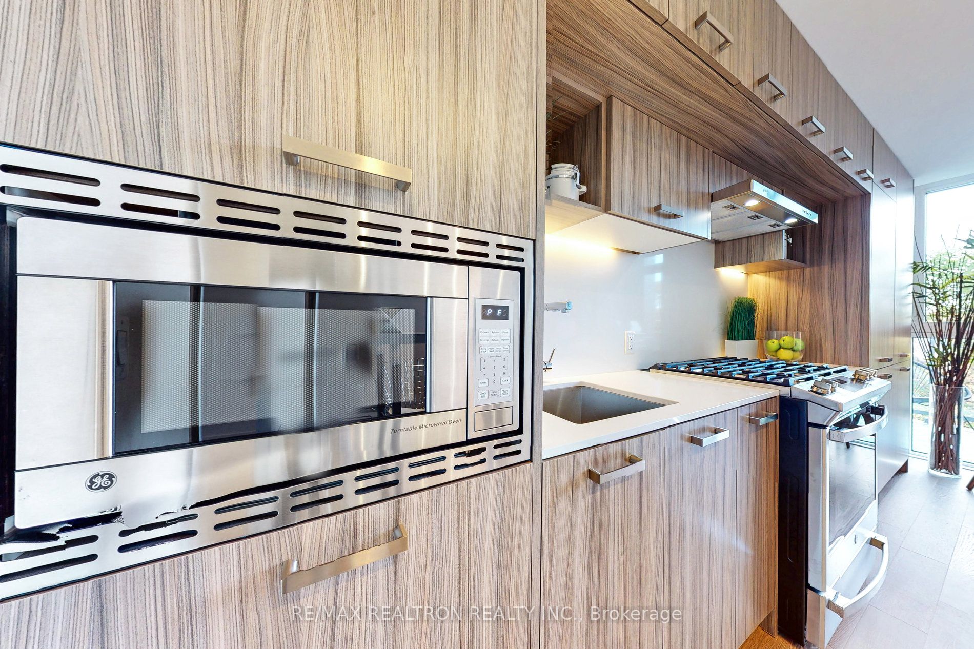 1331 Queen St E, #511