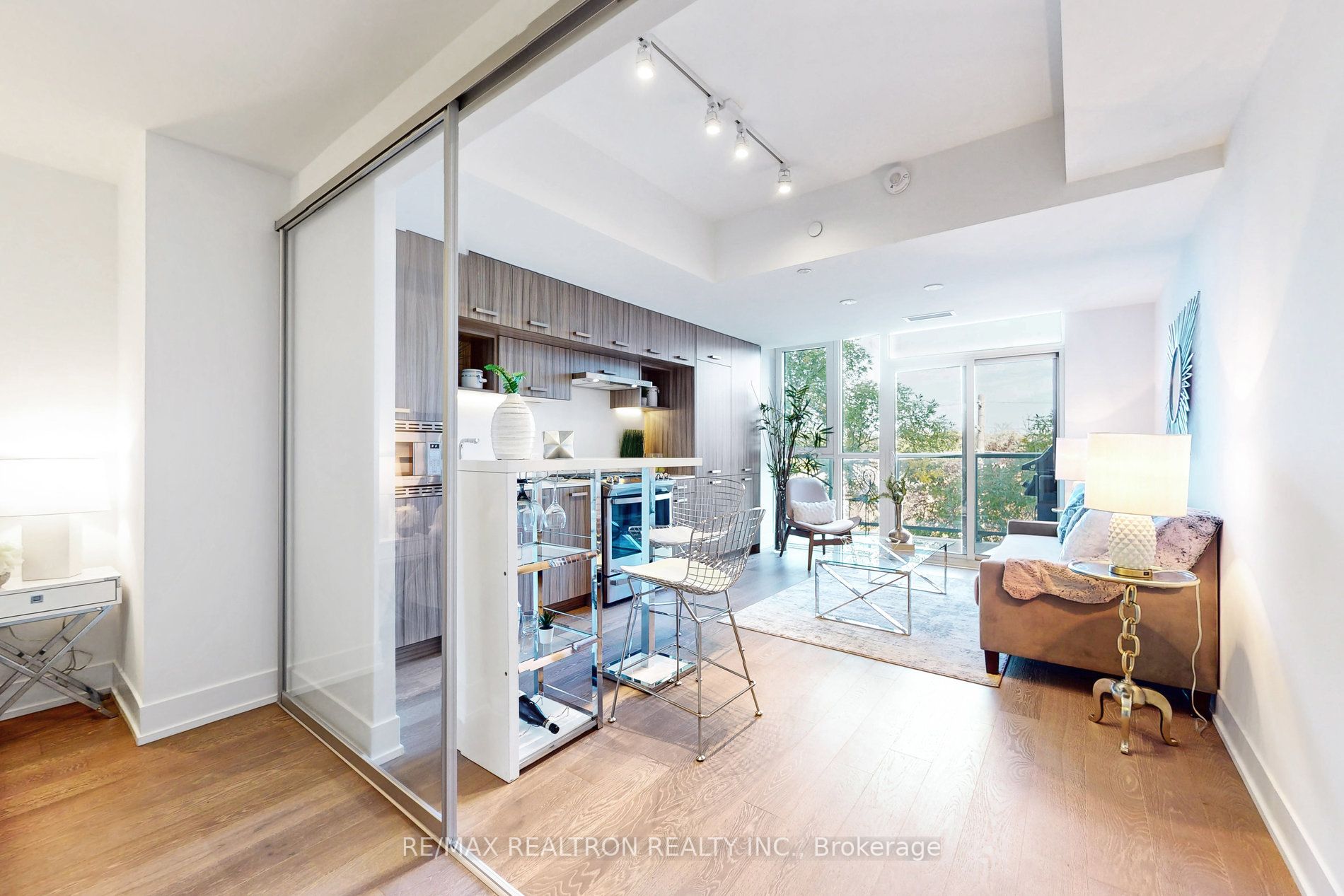 1331 Queen St E, #511