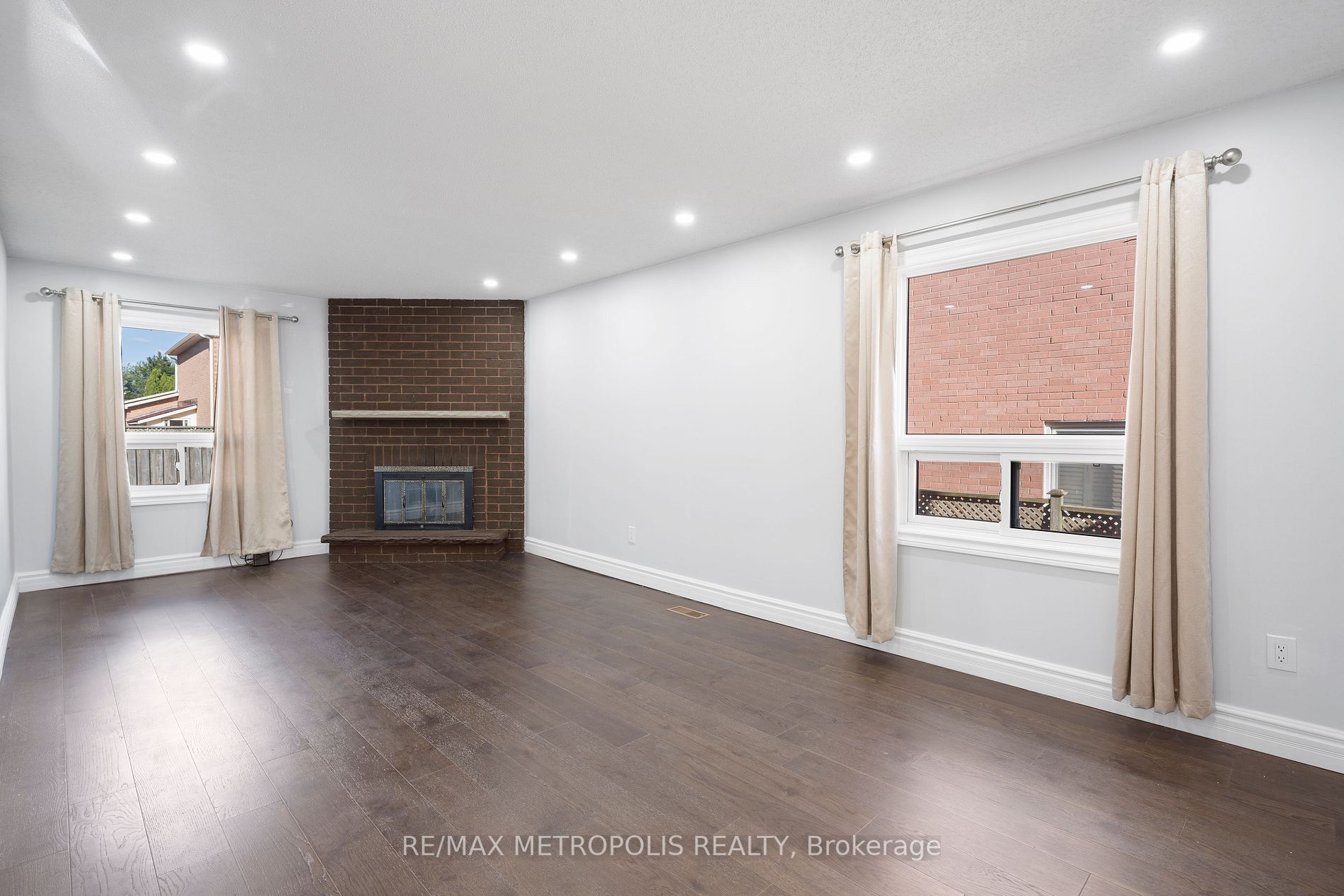 33 Wilce Dr