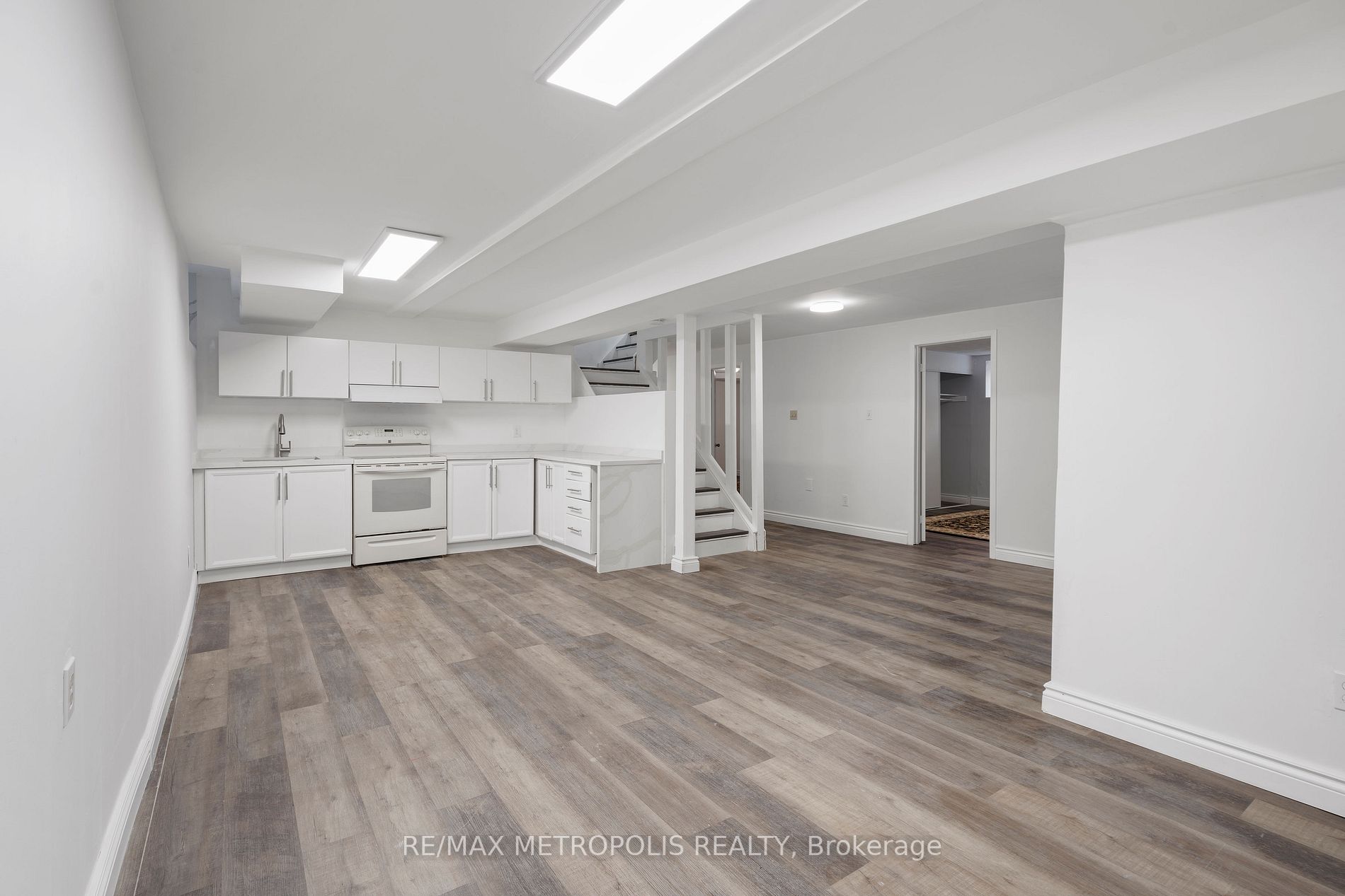 33 Wilce Dr