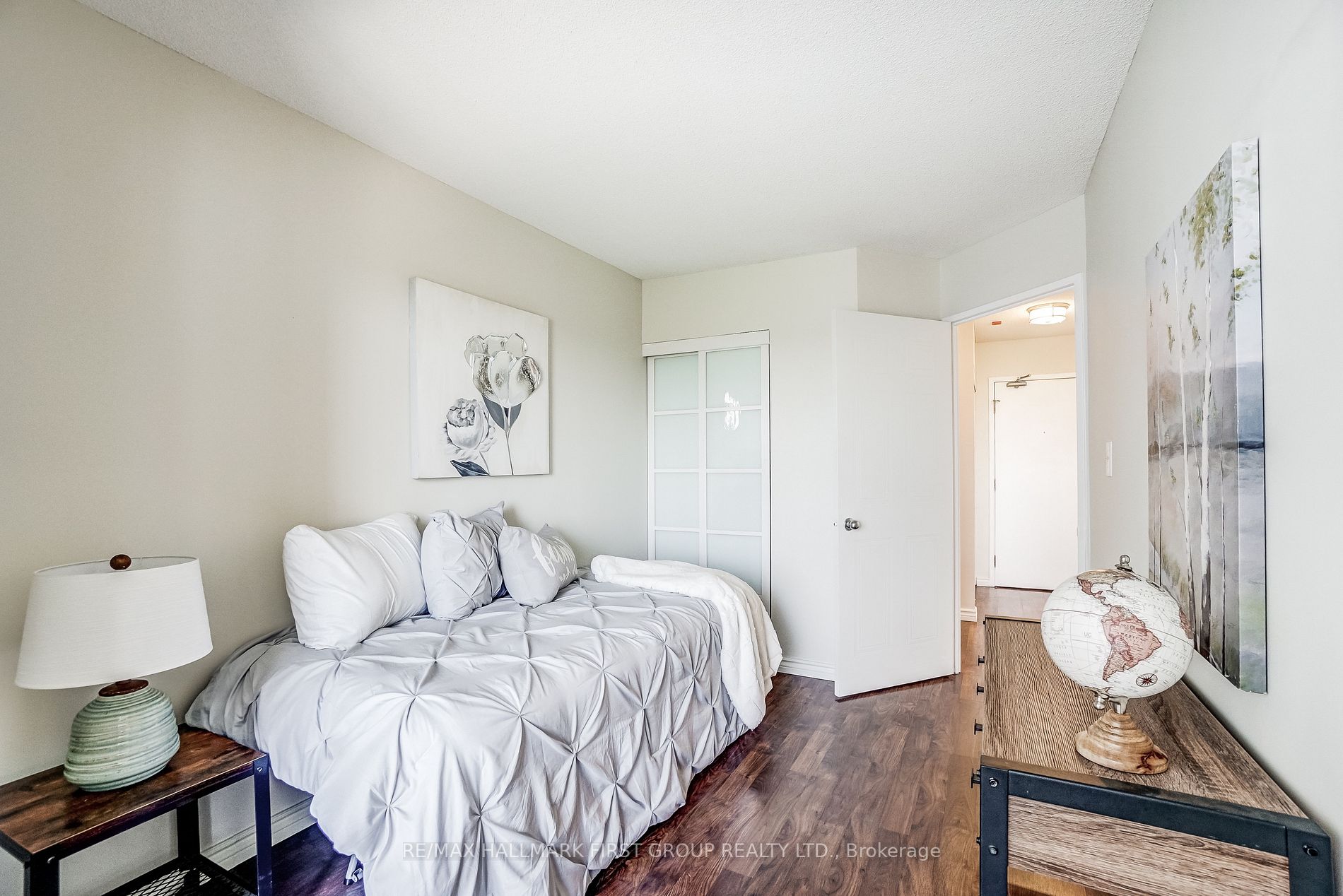 711 Rossland Rd, #501