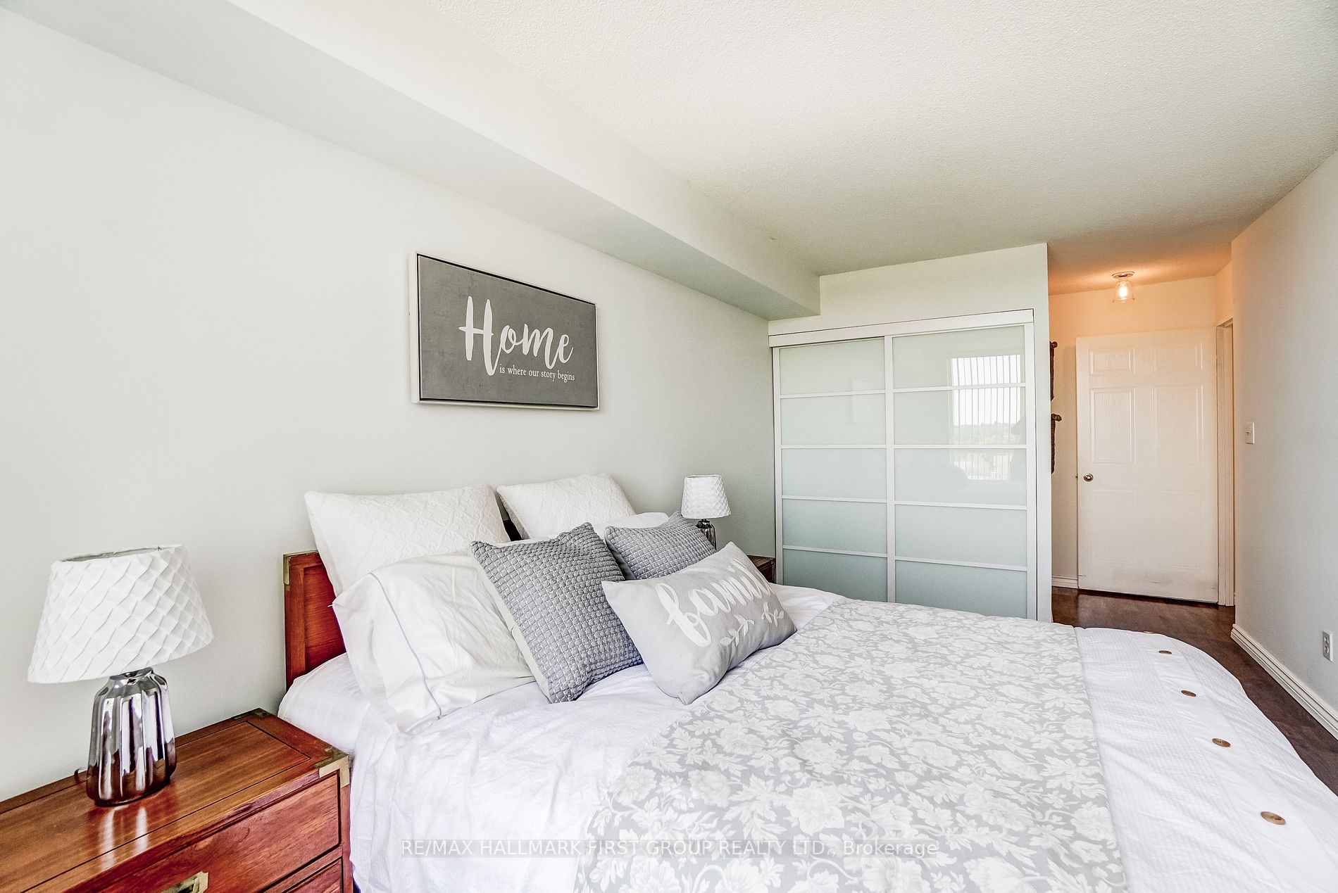 711 Rossland Rd, #501