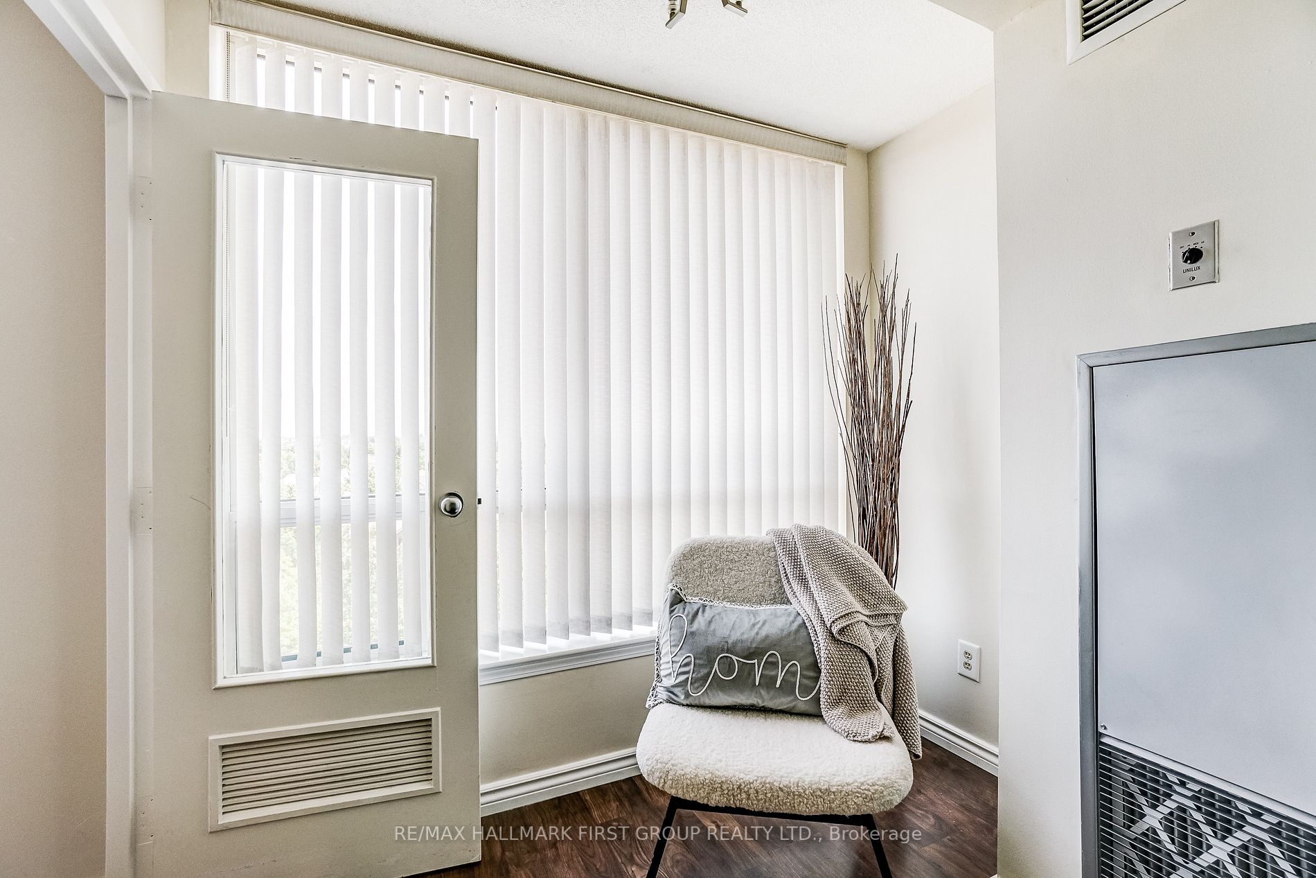 711 Rossland Rd, #501