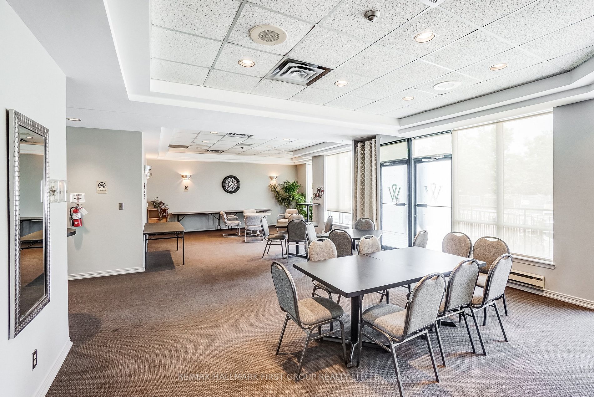 711 Rossland Rd, #501