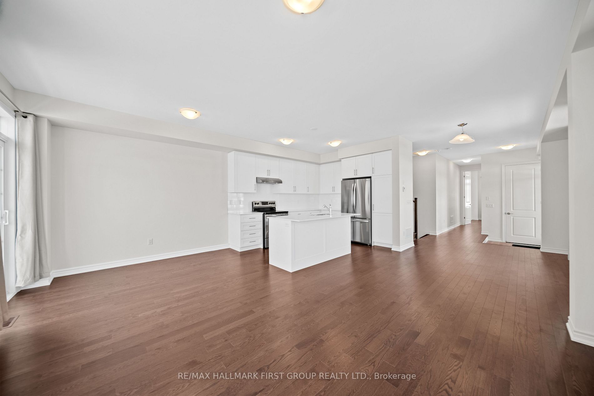 24 Floodgate Rd