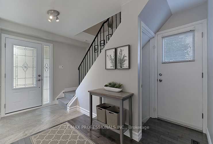 598 Stonebridge Lane