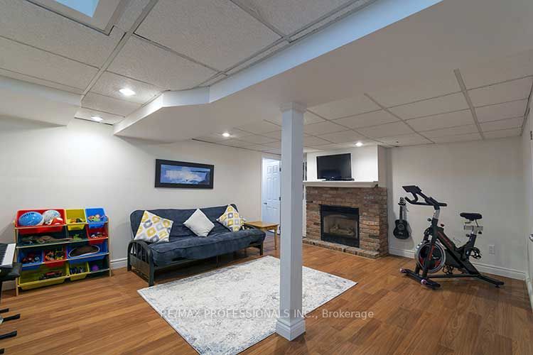 598 Stonebridge Lane