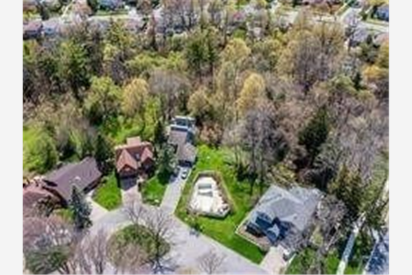 4 Tredvalley Grve, Toronto