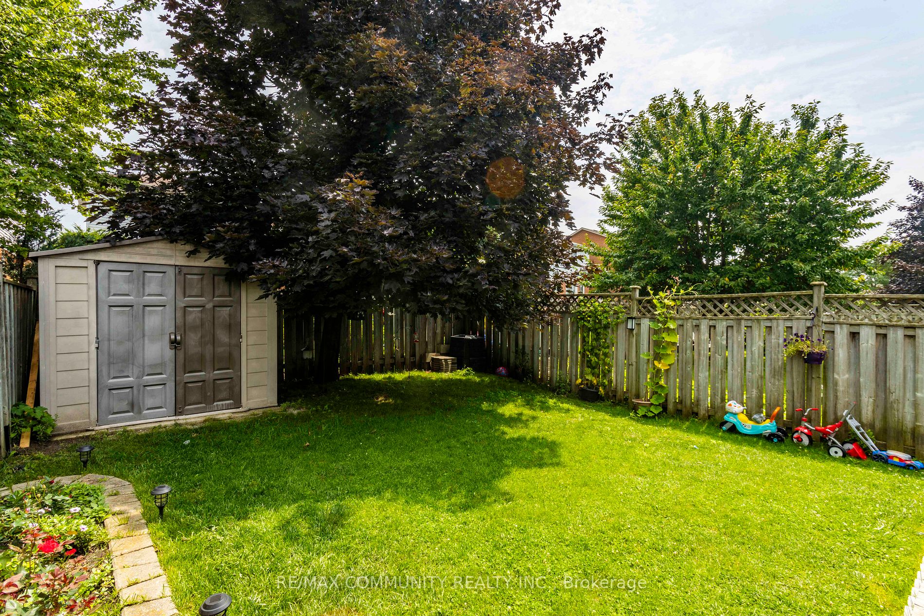 43 Creekwood Cres