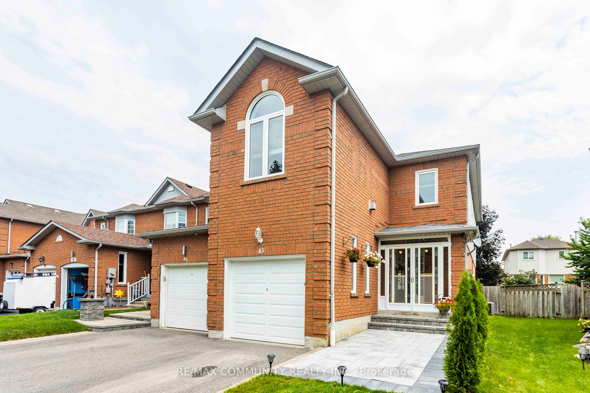 43 Creekwood Cres