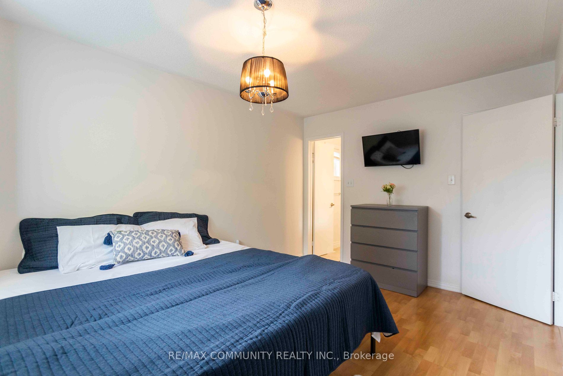 43 Creekwood Cres