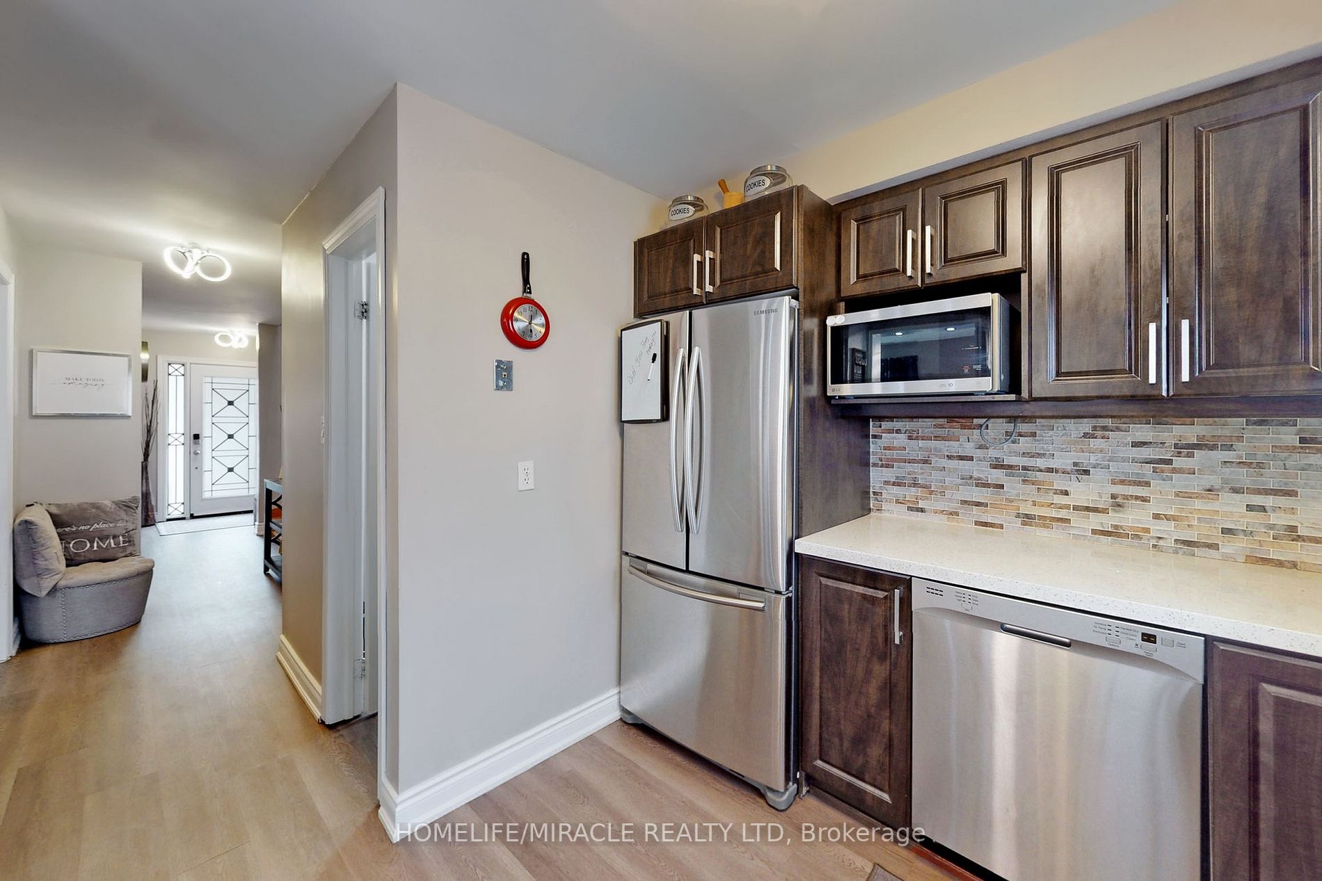 310 Bristol Cres E