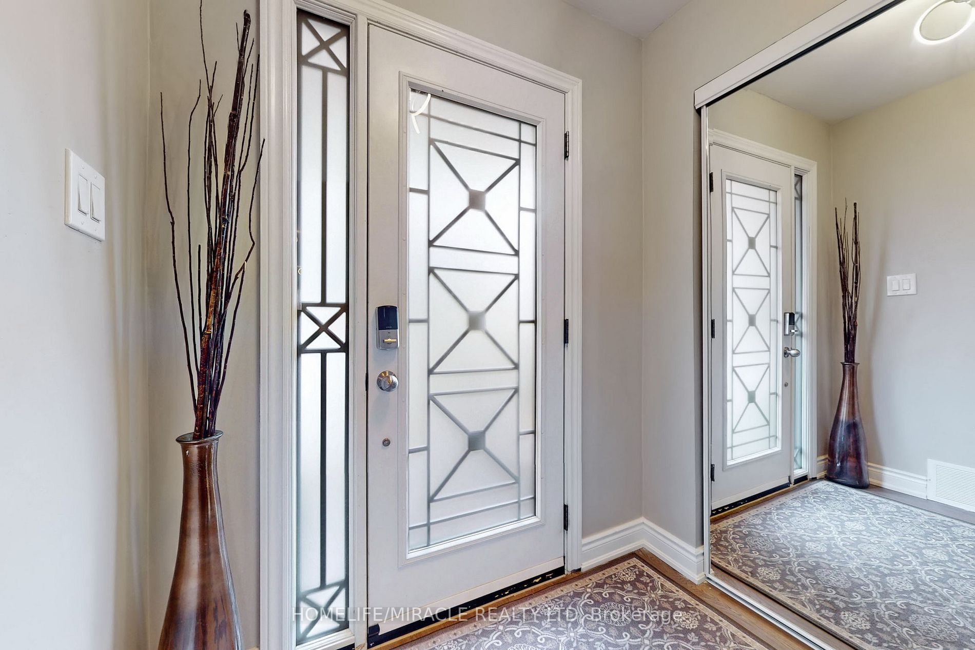 310 Bristol Cres E