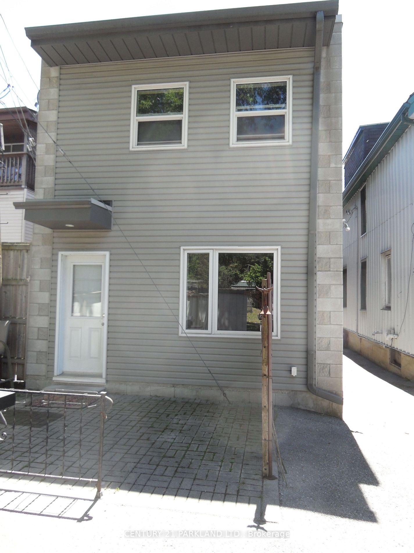 910 Kingston Rd