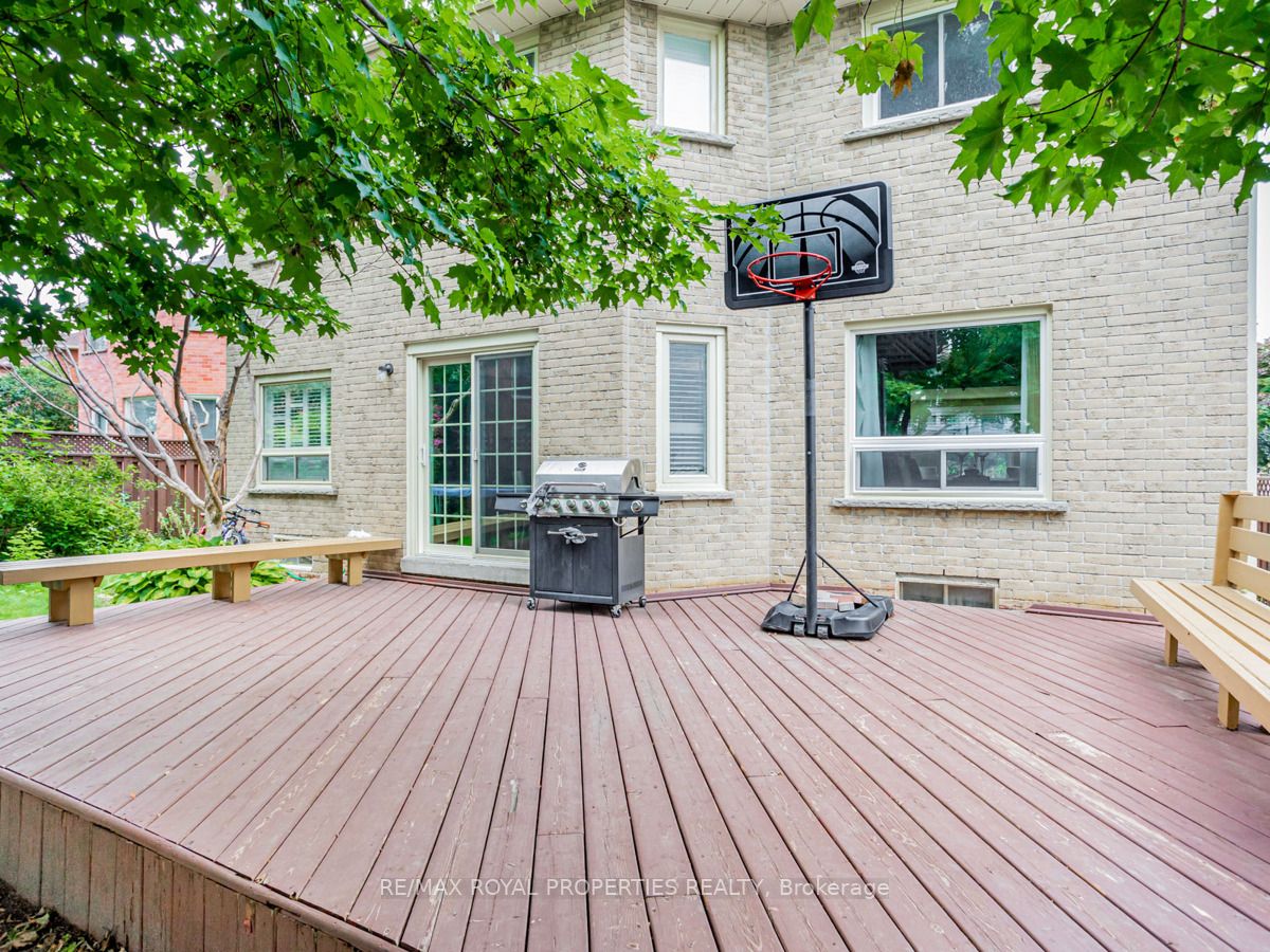 2388 Wildwood Crescent