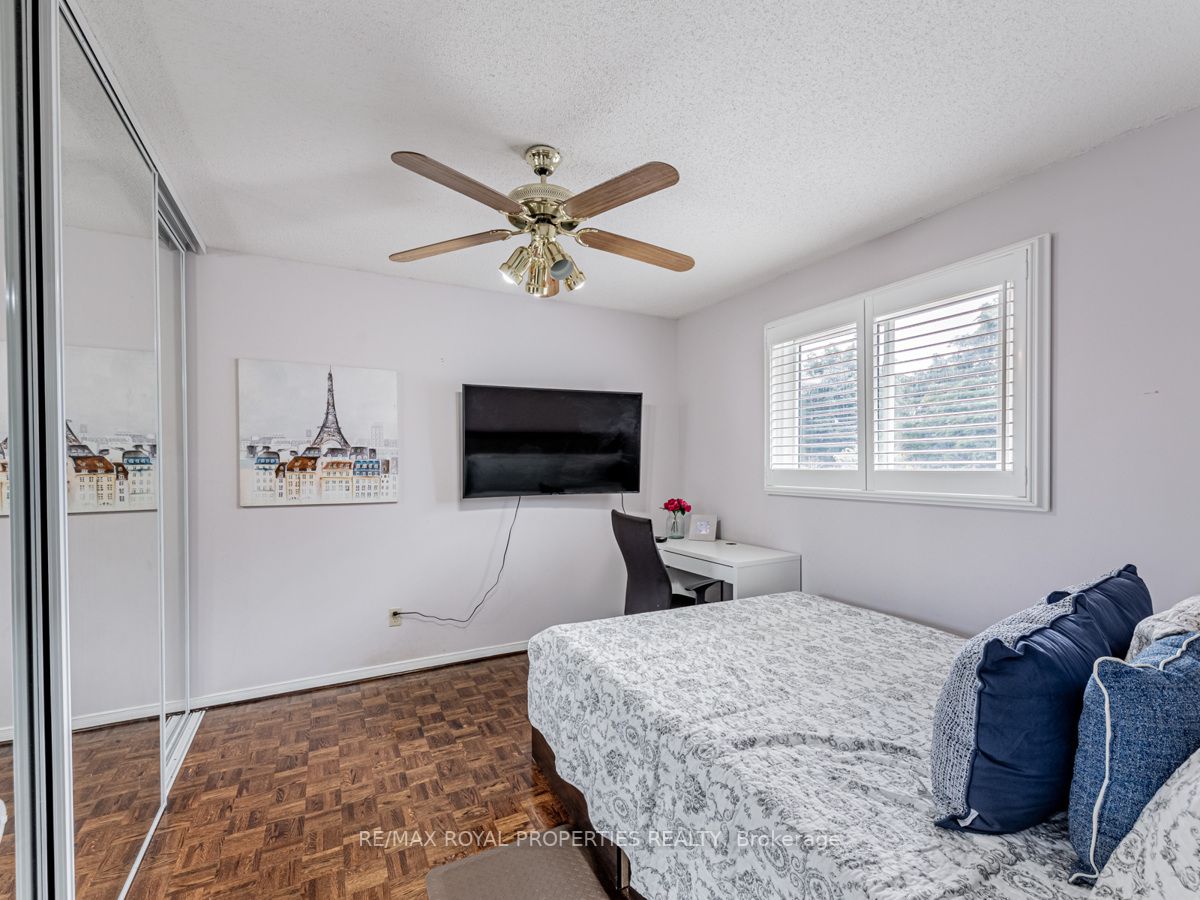 2388 Wildwood Crescent
