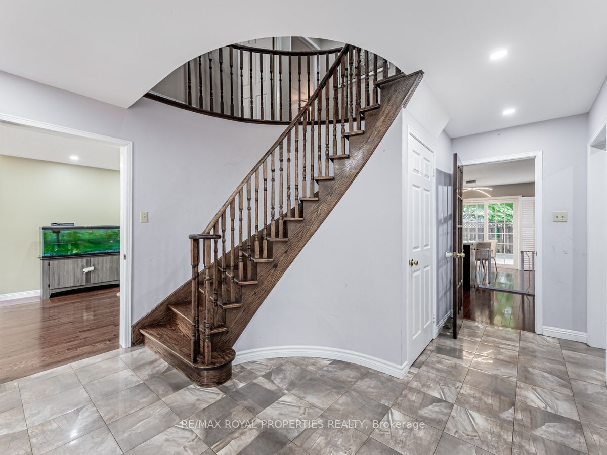 2388 Wildwood Crescent
