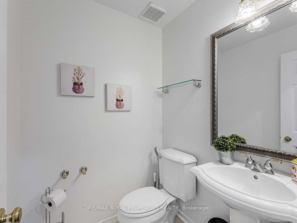 2388 Wildwood Crescent