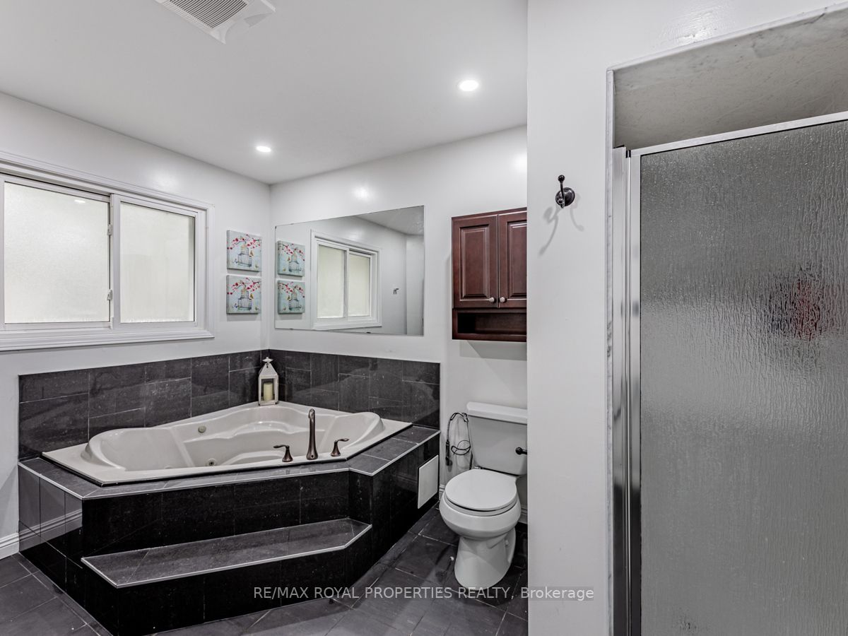 2388 Wildwood Crescent