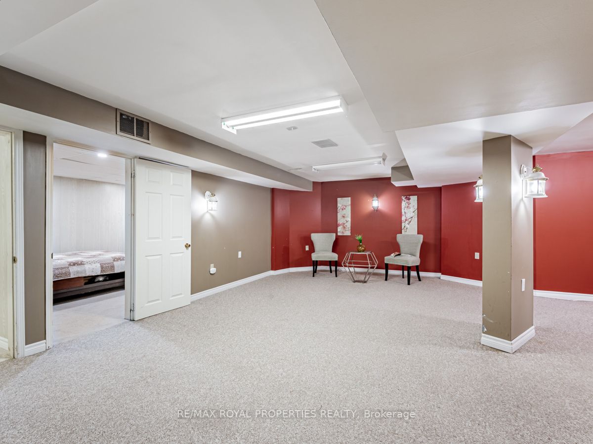 2388 Wildwood Crescent