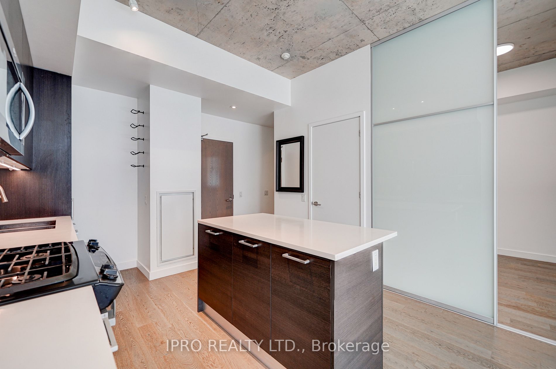 90 Broadview Ave, #718