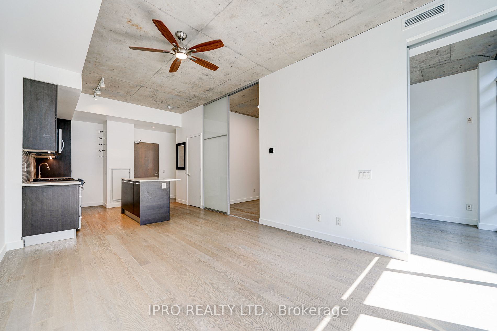 90 Broadview Ave, #718