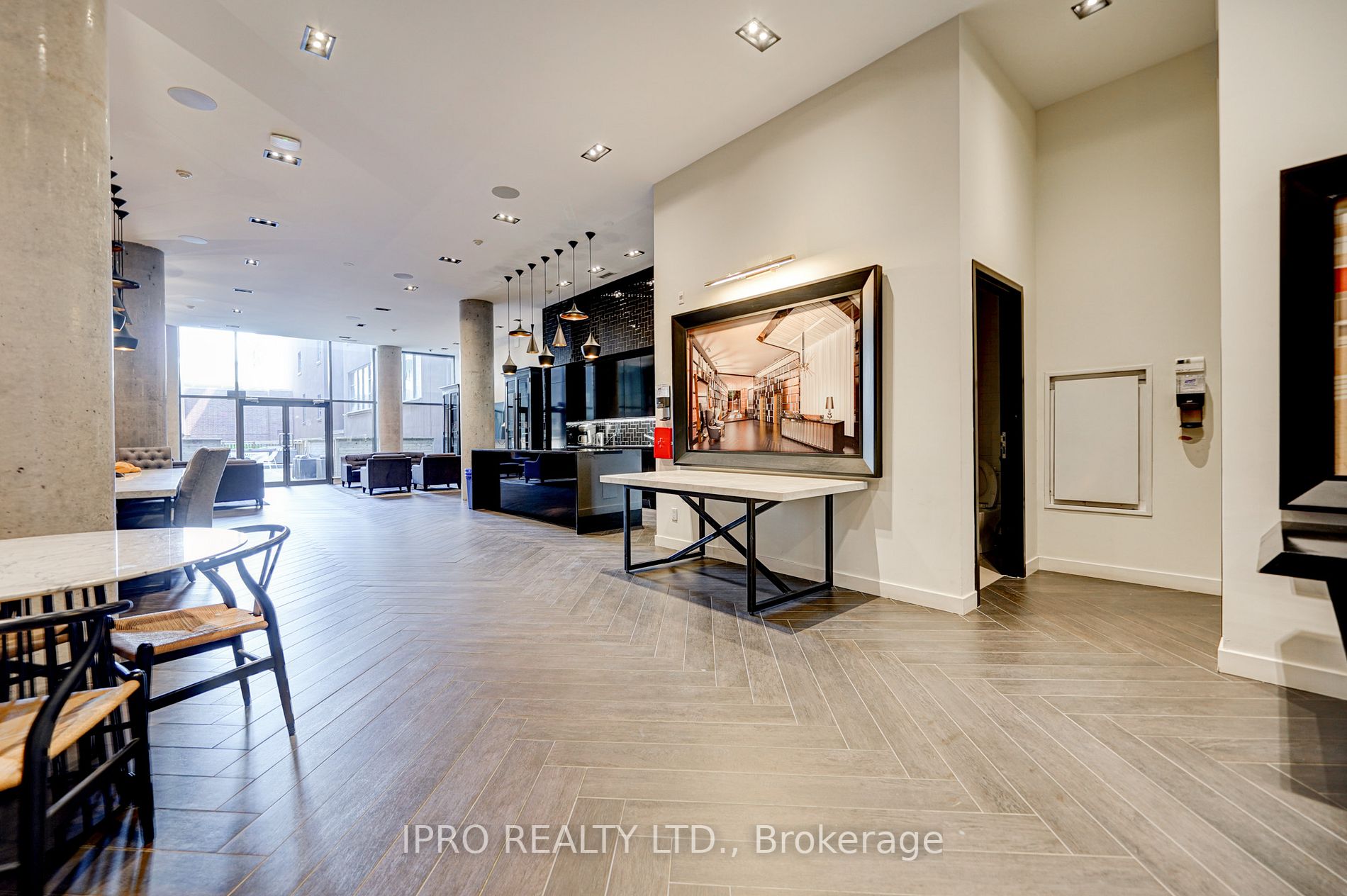90 Broadview Ave, #718