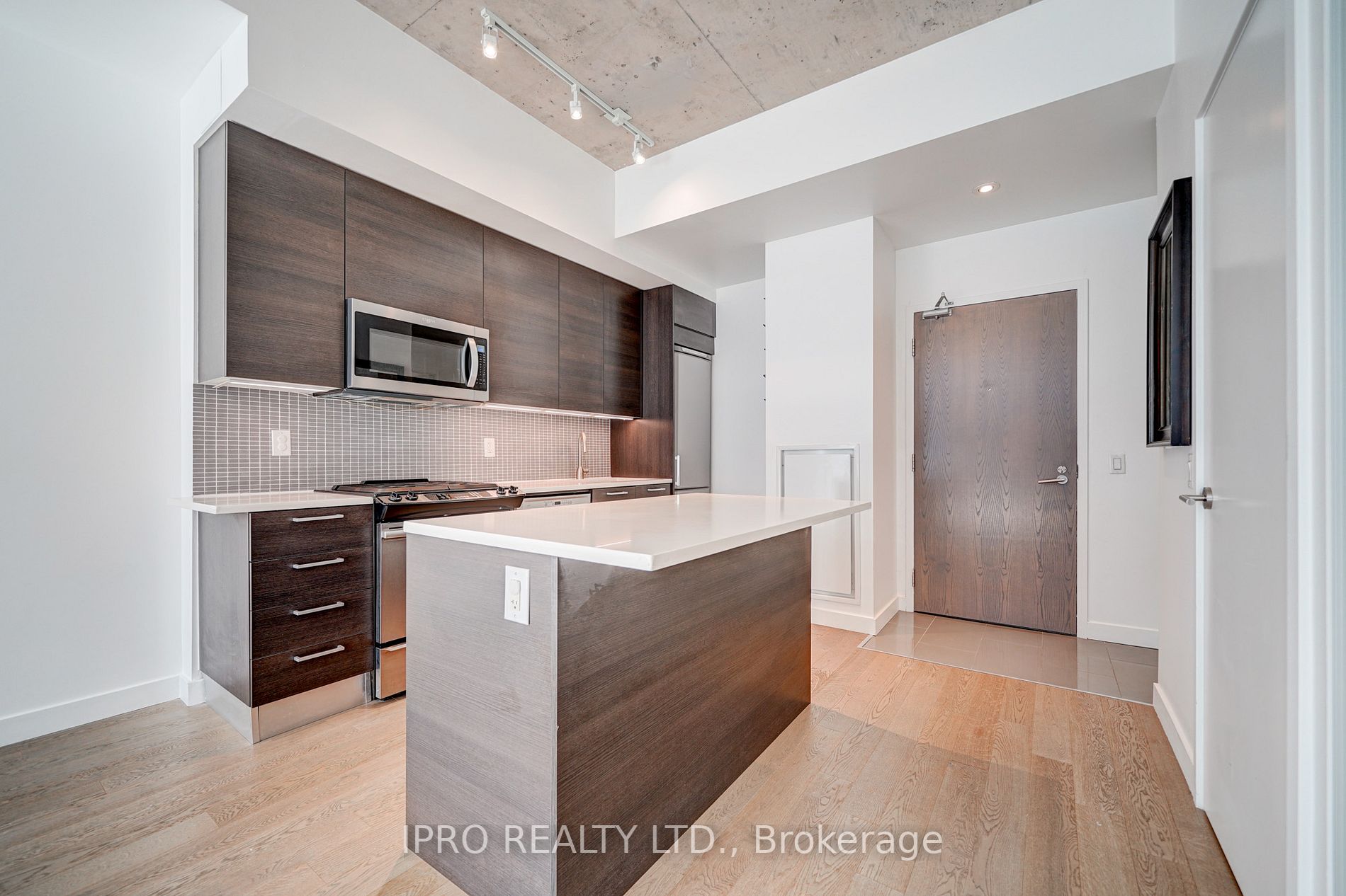 90 Broadview Ave, #718