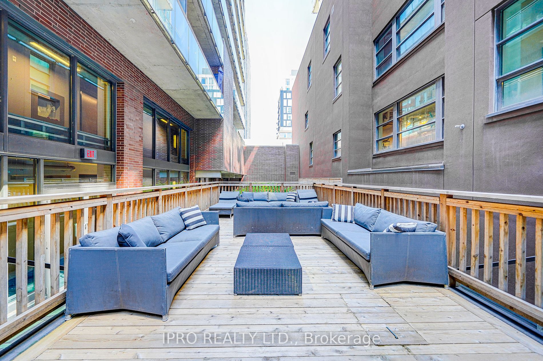 90 Broadview Ave, #718