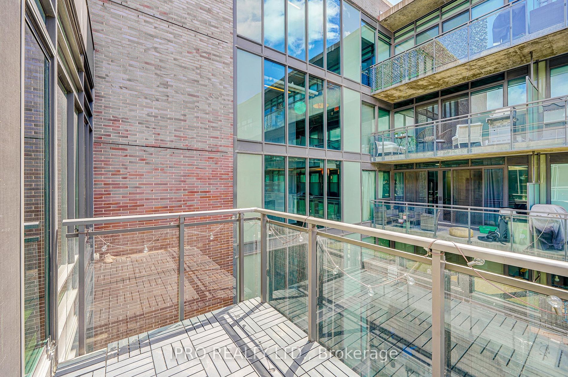 90 Broadview Ave, #718
