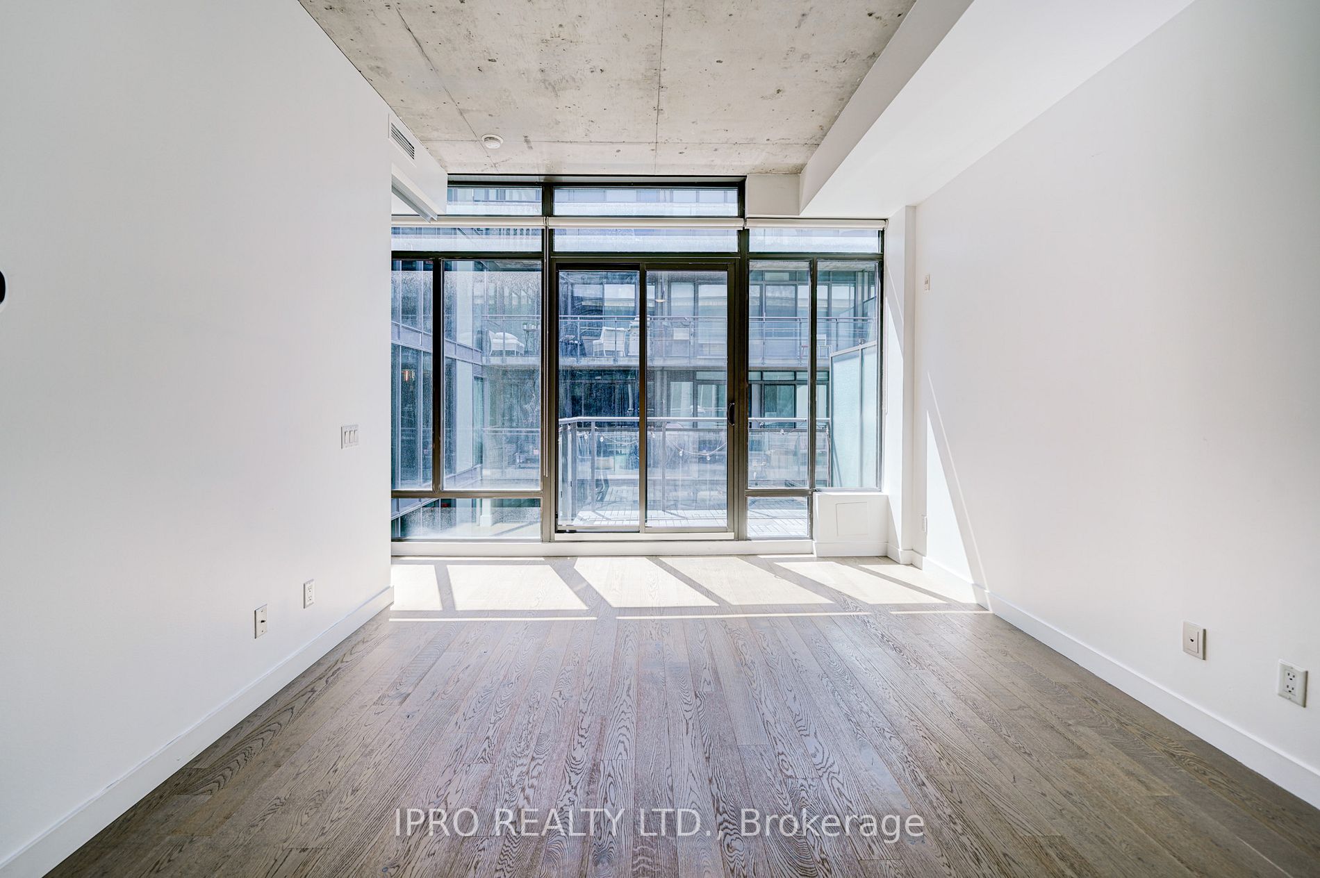 90 Broadview Ave, #718