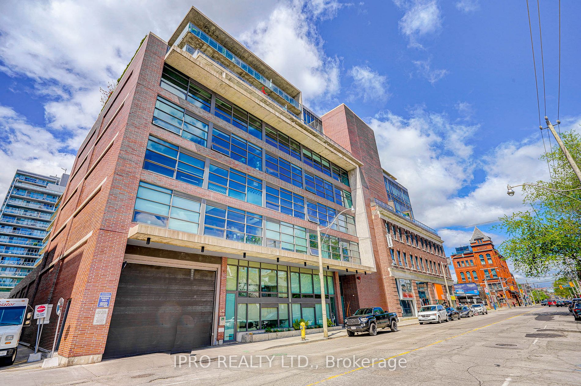 90 Broadview Ave, #718