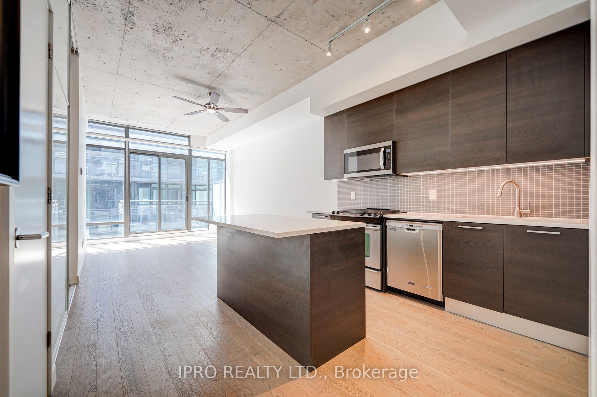 90 Broadview Ave, #718