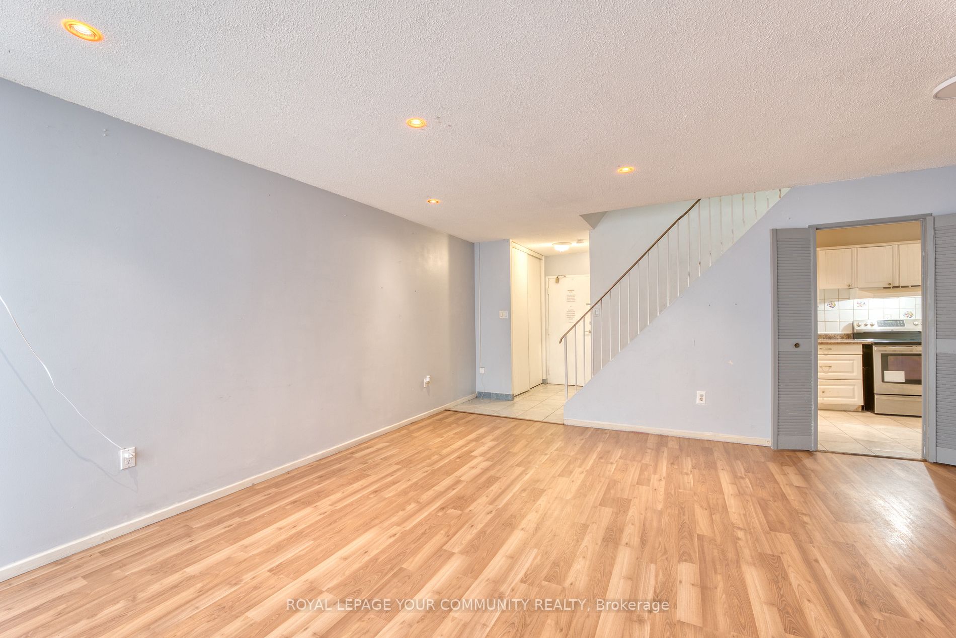 100 Mornelle Court, #1006