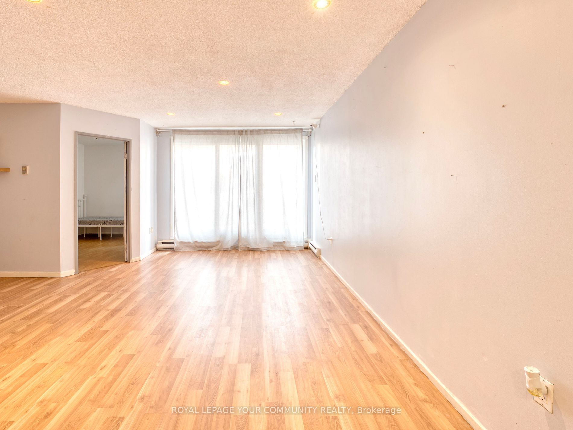 100 Mornelle Court, #1006