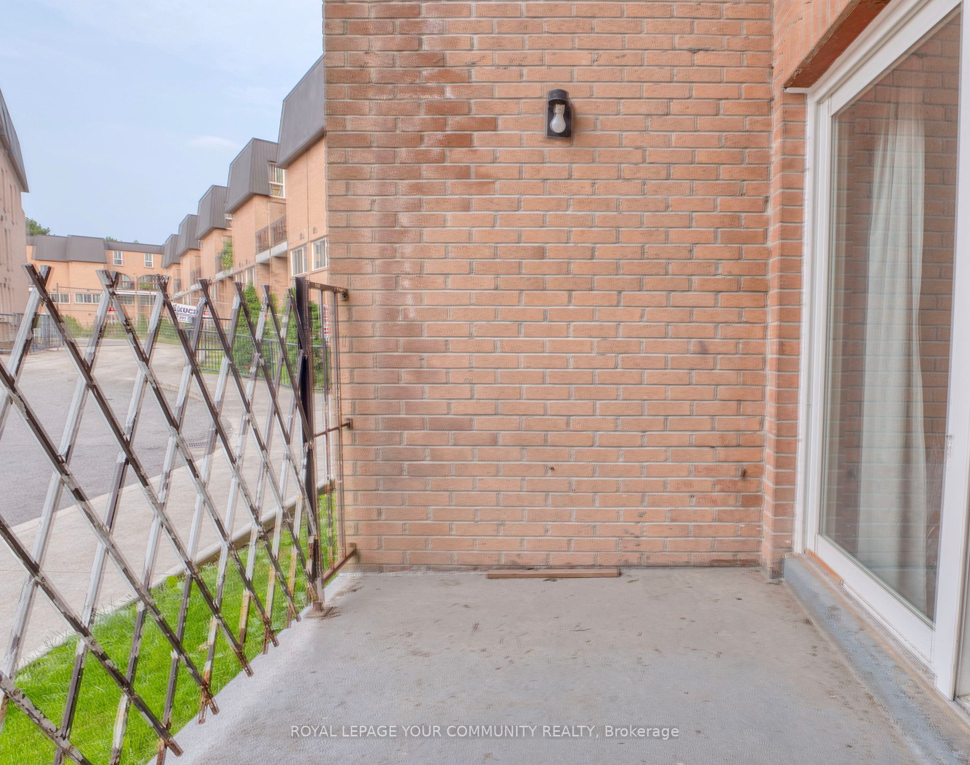 100 Mornelle Court, #1006