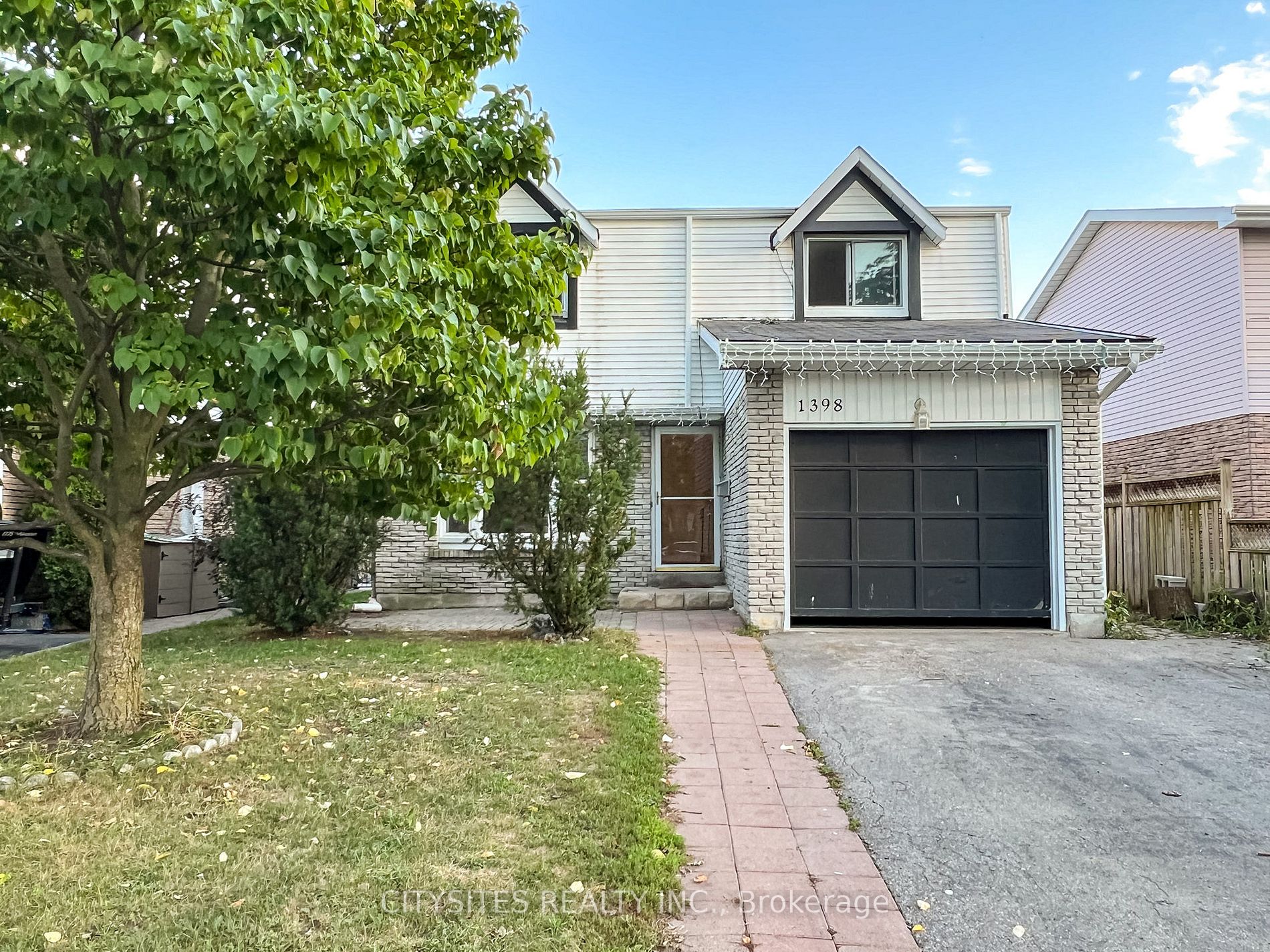 1398 Tampa Cres